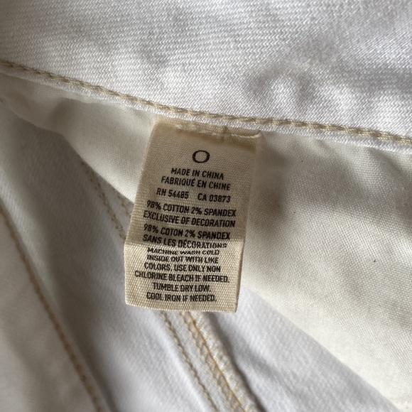 American Eagle Low Rise Distressed Shorts — Size 0!! - Picture 6 of 11